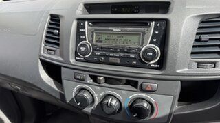 2012 Toyota Hilux KUN26R MY12 SR (4x4) White Crystal 5 Speed Manual Dual Cab Pick-up