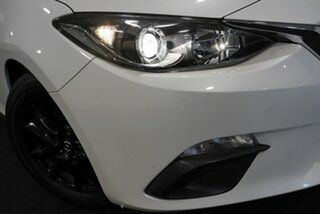 2014 Mazda 3 BM5478 Touring White Sequential Auto Hatchback.