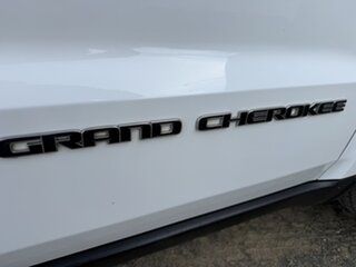 2018 Jeep Grand Cherokee WK MY18 Laredo (4x4) White 8 Speed Automatic Wagon