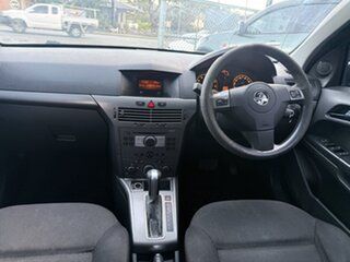 2005 Holden Astra AH MY06 CD Silver 4 Speed Automatic Hatchback