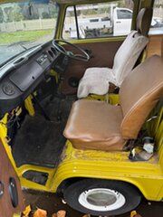 1976 Volkswagen Transporter Kombi Type 2 Campmobile Green 4 Speed Manual Van Wagon