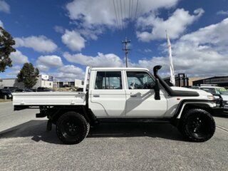 2019 Toyota Landcruiser VDJ79R MY18 Workmate (4x4) White 5 Speed Manual Double Cab Chassis