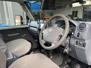 2019 Toyota Landcruiser VDJ79R MY18 Workmate (4x4) White 5 Speed Manual Double Cab Chassis