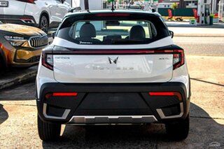2026 Mahindra XUV3XO MY25 AX7L White 6 Speed Automatic Wagon.