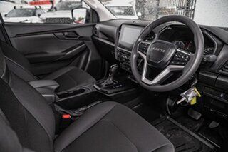 2025 Isuzu D-MAX RG MY24 SX Crew Cab White 6 Speed Sports Automatic Utility