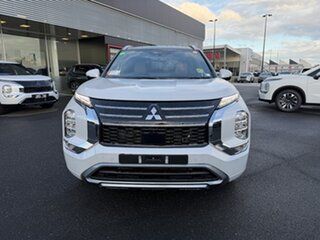 2026 Mitsubishi Outlander ZM MY26 Exceed Tourer AWD White Diamond 8 Speed Constant Variable Wagon.