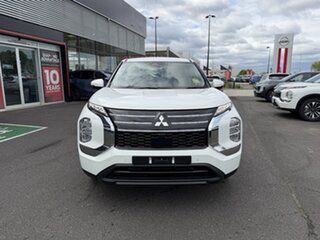 2026 Mitsubishi Outlander ZM MY26 ES 2WD White 8 Speed Constant Variable Wagon.