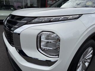 2026 Mitsubishi Outlander ZM MY26 ES 2WD White 8 Speed Constant Variable Wagon