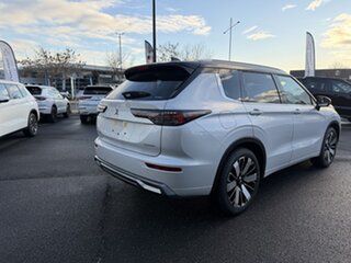 2026 Mitsubishi Outlander ZM MY26 Exceed Tourer AWD White Diamond 8 Speed Constant Variable Wagon