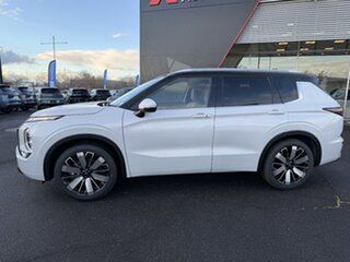 2026 Mitsubishi Outlander ZM MY26 Exceed Tourer AWD White Diamond 8 Speed Constant Variable Wagon.