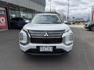2025 Mitsubishi Outlander ZM MY25 ES 2WD White Diamond 8 Speed Constant Variable Wagon.
