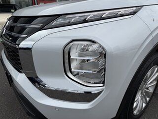 2025 Mitsubishi Outlander ZM MY25 ES 2WD White Diamond 8 Speed Constant Variable Wagon