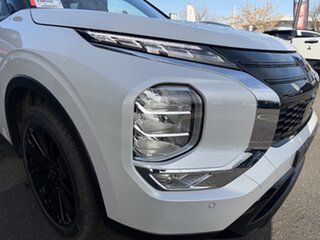 2026 Mitsubishi Outlander ZM MY26 Black Edition 2WD White Diamond 8 Speed Constant Variable Wagon