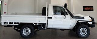 2018 Toyota Landcruiser VDJ79R Workmate White 5 Speed Manual Cab Chassis.