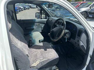 2003 Toyota Hilux LN147R White 5 Speed Manual Cab Chassis