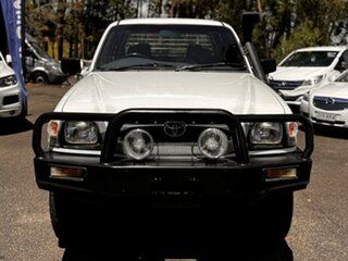 2002 Toyota Hilux KZN165R MY02 White 5 Speed Manual Utility.
