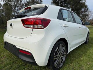 2021 Kia Rio YB MY21 Sport White 6 Speed Automatic Hatchback.