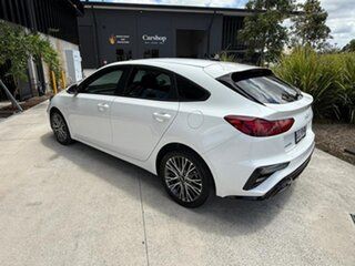 2022 Kia Cerato BD MY22 Sport+ White 6 Speed Sports Automatic Hatchback.