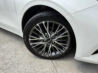 2022 Kia Cerato BD MY22 Sport+ White 6 Speed Sports Automatic Hatchback