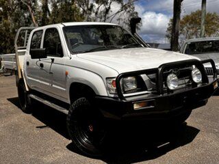 2002 Toyota Hilux KZN165R MY02 White 5 Speed Manual Utility.