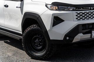 2026 Toyota Hilux GUN227R SR Double Cab 48V White 6 Speed Sports Automatic Cab Chassis