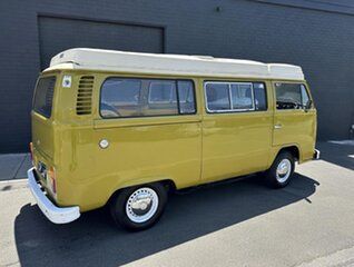 1976 Volkswagen Transporter Kombi Type 2 Campmobile Green 4 Speed Manual Van Wagon