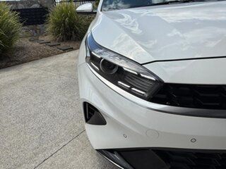 2022 Kia Cerato BD MY22 Sport+ White 6 Speed Sports Automatic Hatchback