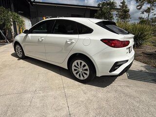2023 Kia Cerato BD MY24 S White 6 Speed Sports Automatic Hatchback.