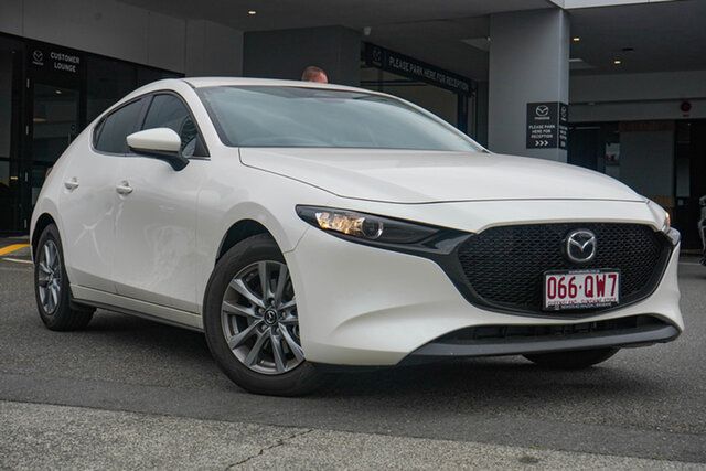 Demo Mazda 3 BP2H7A G20 SKYACTIV-Drive Pure Newstead, 2026 Mazda 3 BP2H7A G20 SKYACTIV-Drive Pure Snowflake White Pearl 6 Speed Sports Automatic Hatchback