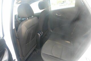 2021 Hyundai i30 PD.V4 MY22 White 6 Speed Sports Automatic Hatchback