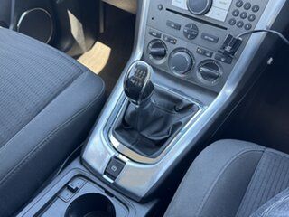 2011 Holden Captiva CG MY10 5 Silver 5 Speed Manual Wagon