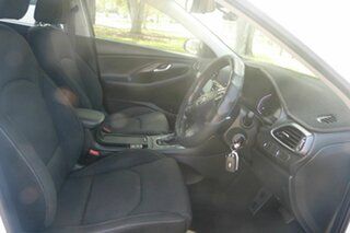 2021 Hyundai i30 PD.V4 MY22 White 6 Speed Sports Automatic Hatchback