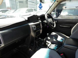 2013 Nissan Patrol Y61 GU 9 ST White 4 Speed Automatic Wagon