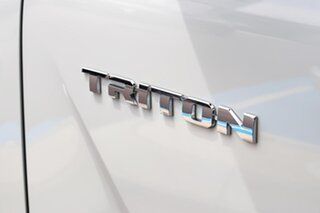 2025 Mitsubishi Triton MV MY25 GLX (4x4) White 6 Speed Automatic Cab Chassis