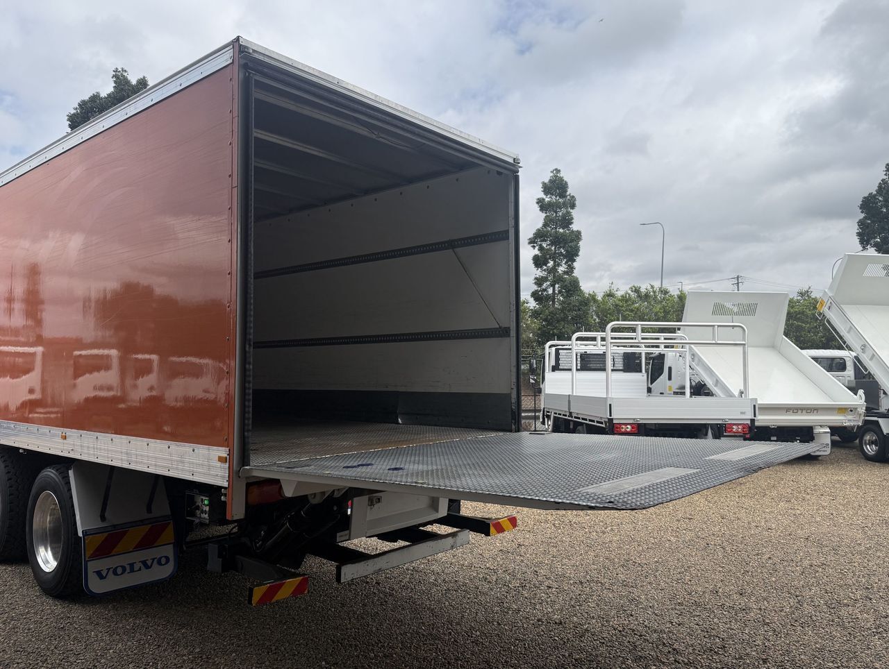 2019 UD Quon CD 25-360 Orange Pantech 7.7l 6x2 image 8