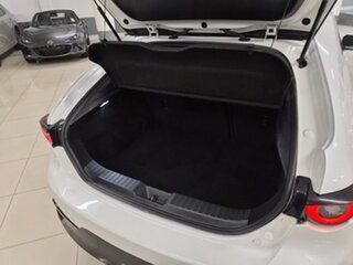 2024 Mazda 3 BP2H7A G20 SKYACTIV-Drive Evolve White 6 Speed Sports Automatic Hatchback