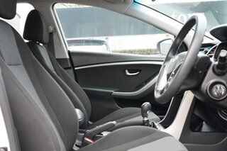 2016 Hyundai i30 GD4 Series II MY17 Active White 6 Speed Manual Hatchback
