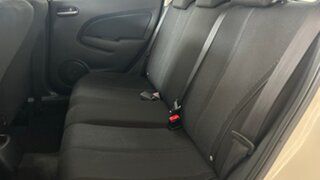 2009 Mazda 2 White Hatchback