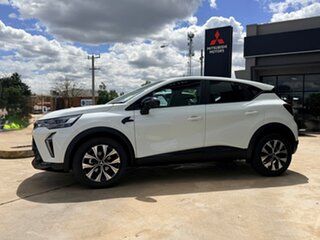 2025 Mitsubishi ASX XE LS White Sedan.