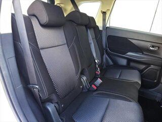 2019 Mitsubishi Outlander ZL MY20 ES 2WD White 6 Speed Constant Variable Wagon