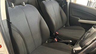 2009 Mazda 2 White Hatchback