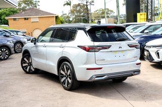 2026 Mitsubishi Outlander ZM MY26 Exceed Tourer AWD White Diamond 8 Speed Constant Variable Wagon.