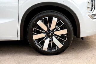2026 Mitsubishi Outlander ZM MY26 Exceed Tourer AWD White Diamond 8 Speed Constant Variable Wagon