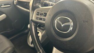 2009 Mazda 2 White Hatchback