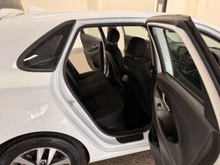 2020 Hyundai i30 PD2 MY20 Active White 6 Speed Sports Automatic Hatchback