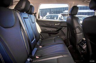 2025 Mahindra XUV700 MY25 AX7L White 6 Speed Automatic Wagon
