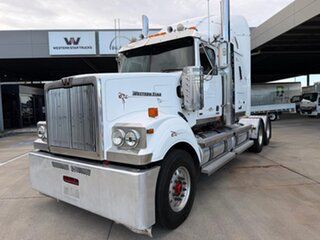 2015 Western Star 4900 Series 4900FXT Manual.