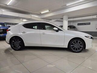 2024 Mazda 3 BP2H7A G20 SKYACTIV-Drive Evolve White 6 Speed Sports Automatic Hatchback