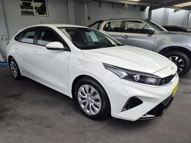 Used Kia Cerato BD MY24 S Waitara, 2024 Kia Cerato BD MY24 S White 6 Speed Sports Automatic Hatchback