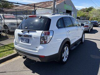 2013 Holden Captiva (2WD) lx 11 White Automatic Wagon.